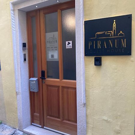 Piranum Guesthouse Exterior foto